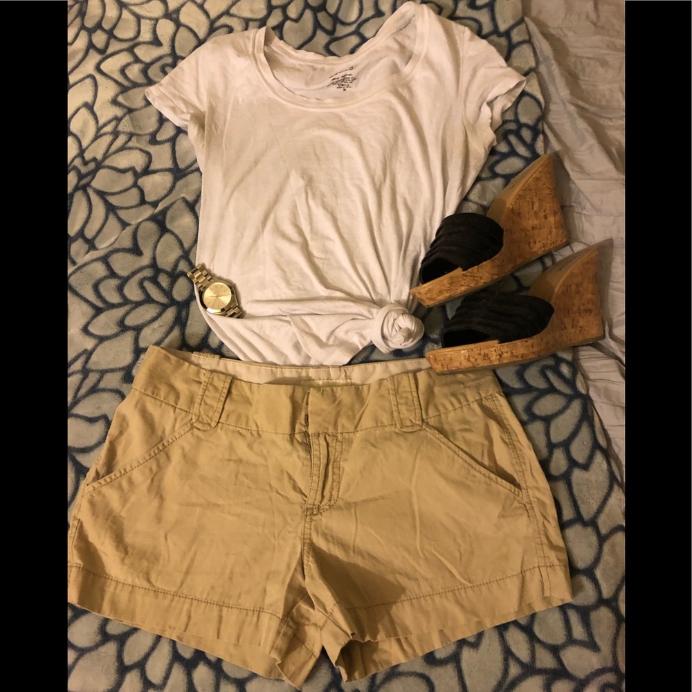 Old Navy- Junior Khaki Tan Shorts